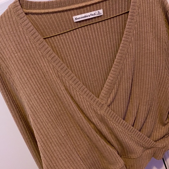 Abercrombie & Fitch Long Sleeve Top - Picture 4 of 4